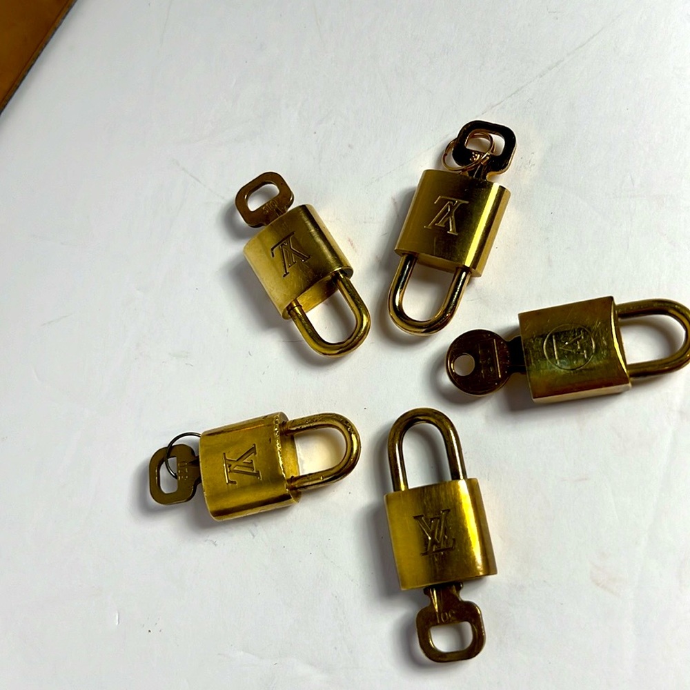 5 random # locks for $100.00 Wide variety of numbers.